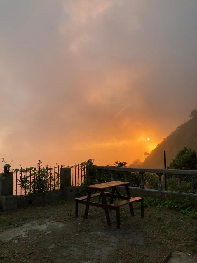 Villa By Mountain Homes- Lansdowne Bagian luar foto