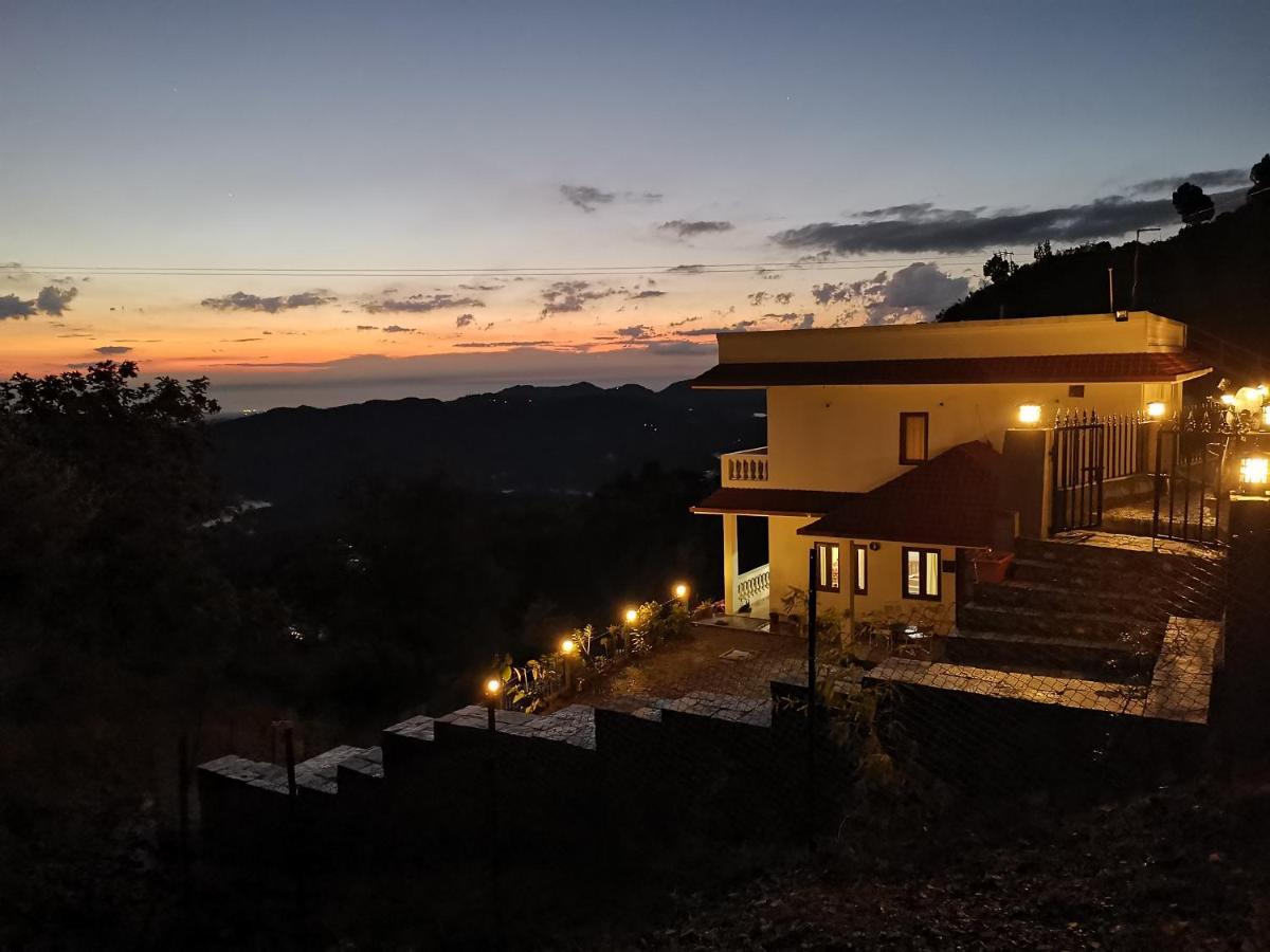 Villa By Mountain Homes- Lansdowne Bagian luar foto